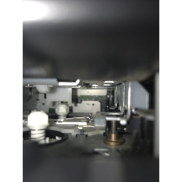 2001-2006 Hyundai Santa Fe Radio Receiver CD Cassette Player OEM 96180-26900 - Picture 11 of 12